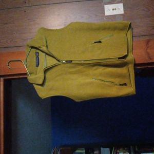Mountain lake size medium vest green